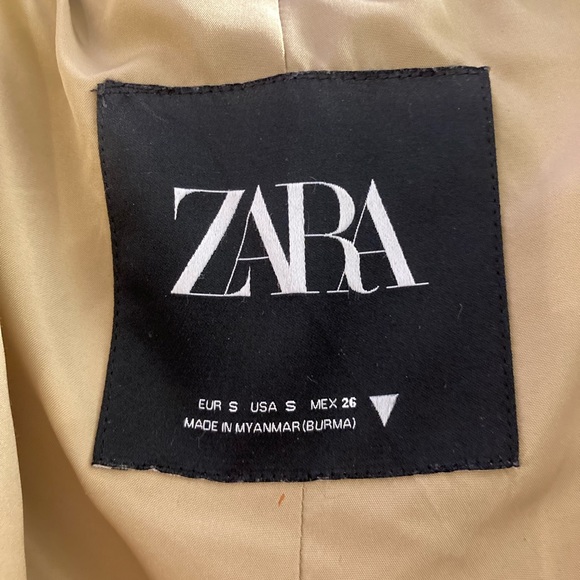 Cropped Zara Puff Jacket - Picture 3 of 4